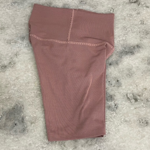 Beyond Yoga Ribbed Mauve Bike Shorts - Picture 7 of 14